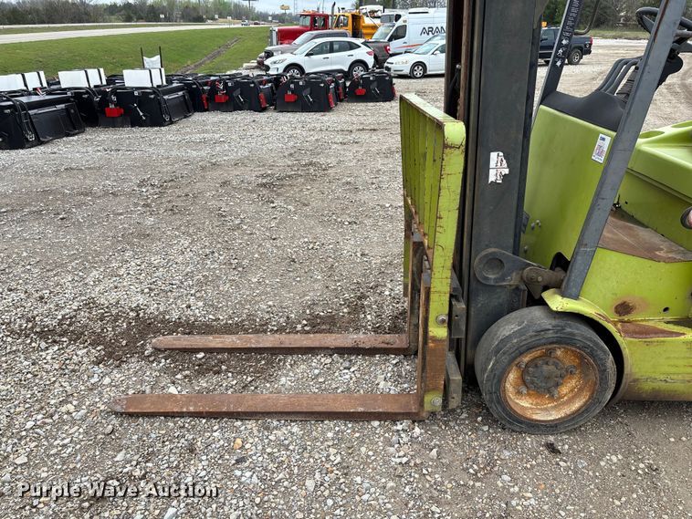 image for item FB3417 Clark ECG32 forklift