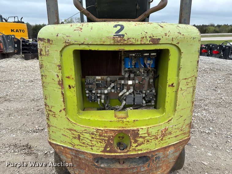 image for item FB3417 Clark ECG32 forklift