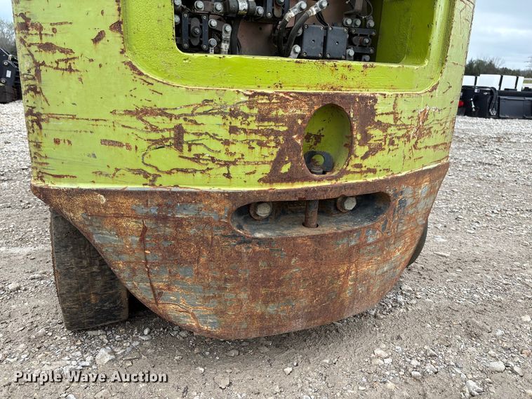 image for item FB3417 Clark ECG32 forklift