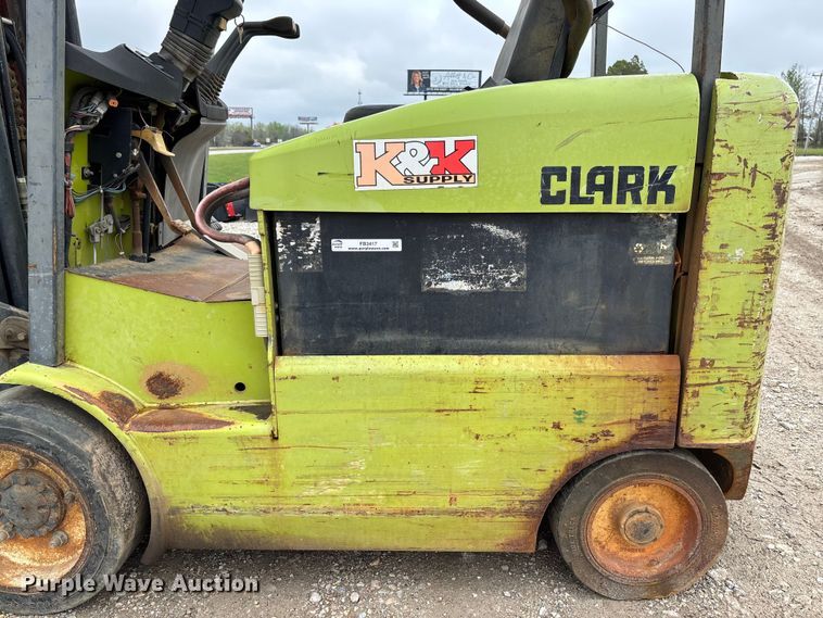 image for item FB3417 Clark ECG32 forklift