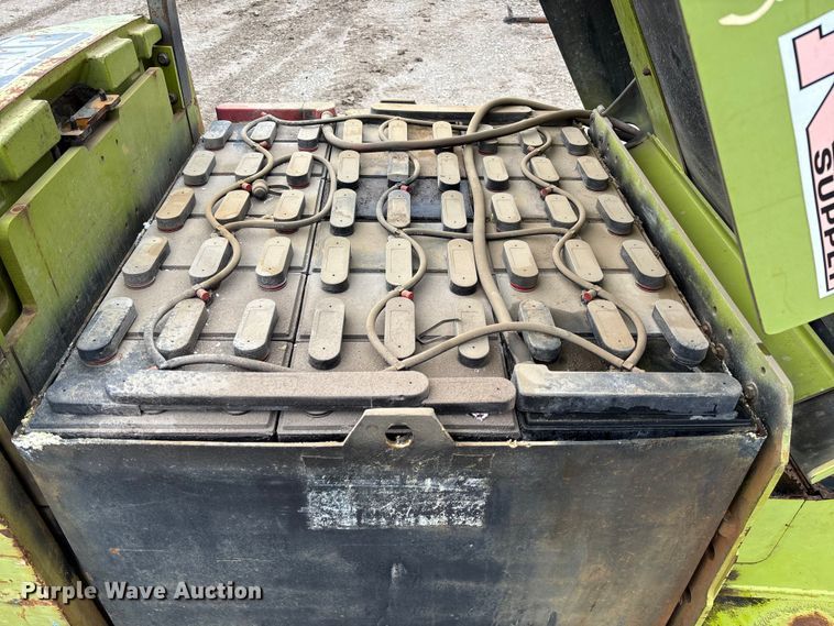 image for item FB3417 Clark ECG32 forklift