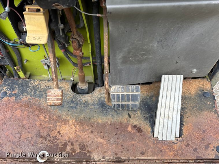 image for item FB3417 Clark ECG32 forklift