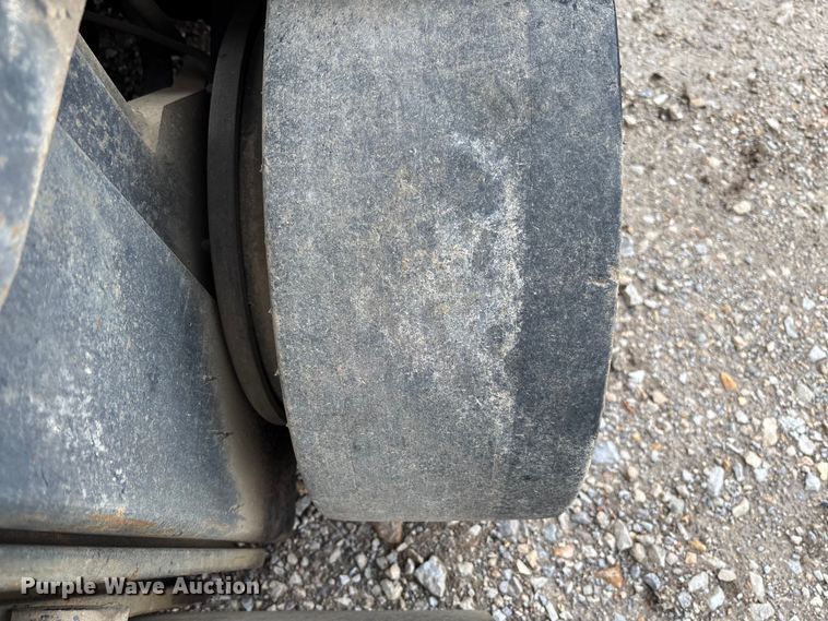 image for item FB3417 Clark ECG32 forklift