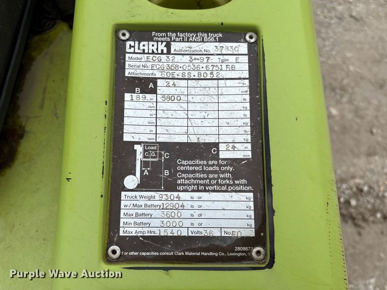 image for item FB3417 Clark ECG32 forklift