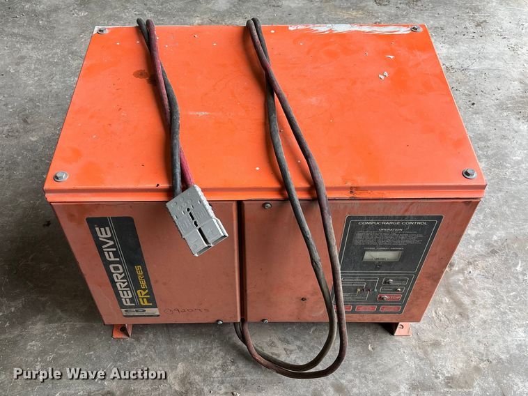 image for item FB3417 Clark ECG32 forklift