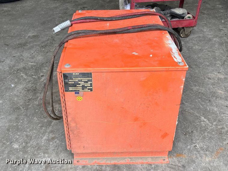 image for item FB3417 Clark ECG32 forklift