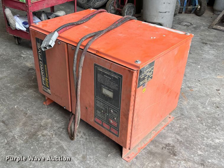 image for item FB3417 Clark ECG32 forklift