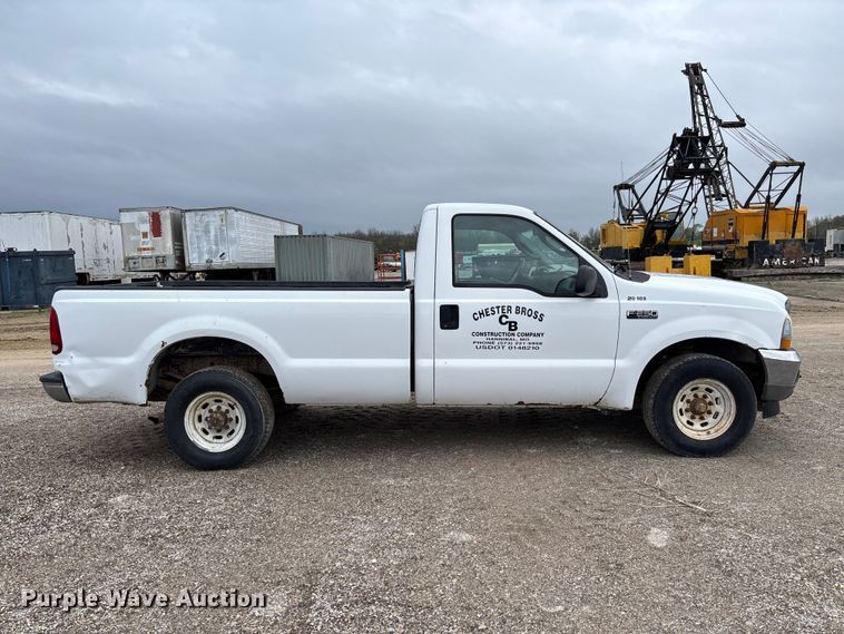 image for item FB3434 2004 Ford F250 Super Duty pickup truck