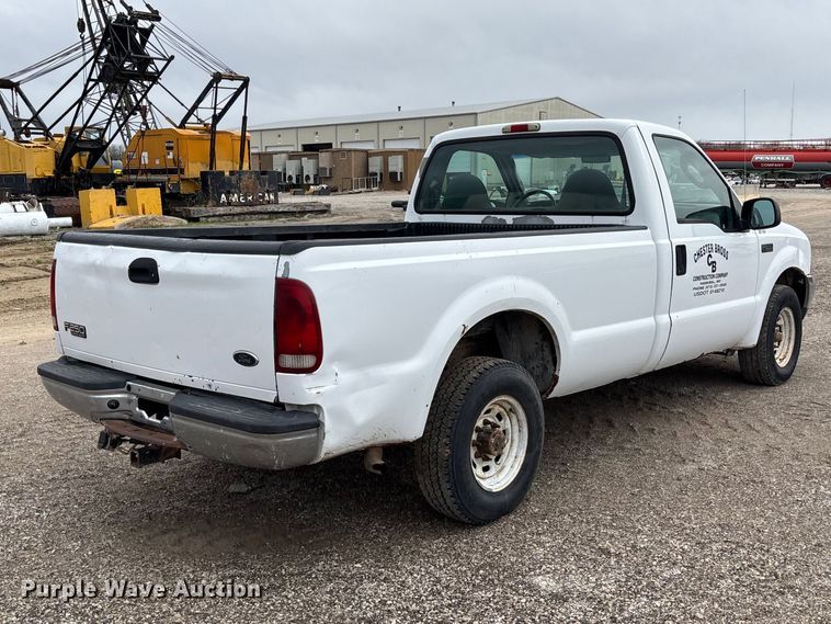 image for item FB3434 2004 Ford F250 Super Duty pickup truck