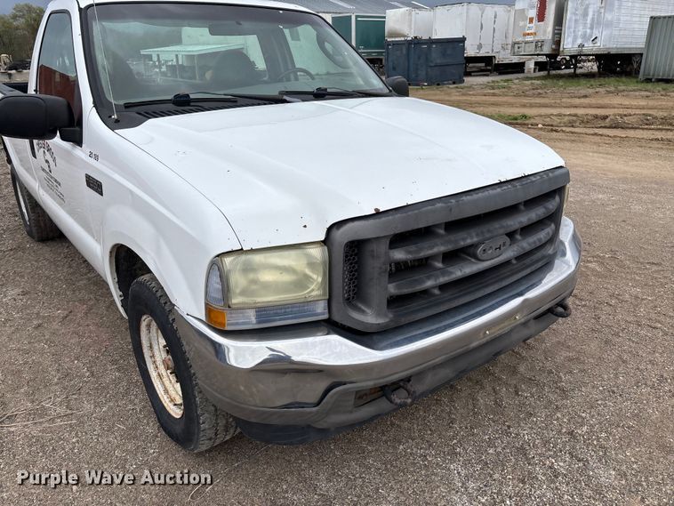 image for item FB3434 2004 Ford F250 Super Duty pickup truck