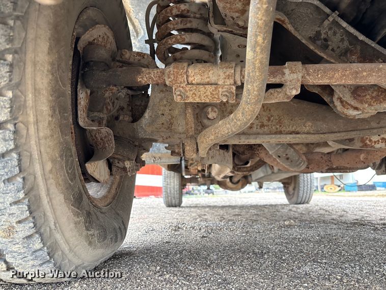 image for item FB3434 2004 Ford F250 Super Duty pickup truck