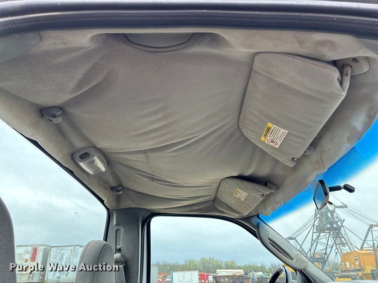 image for item FB3434 2004 Ford F250 Super Duty pickup truck