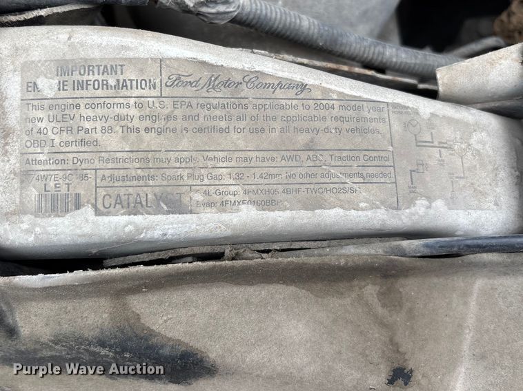 image for item FB3434 2004 Ford F250 Super Duty pickup truck