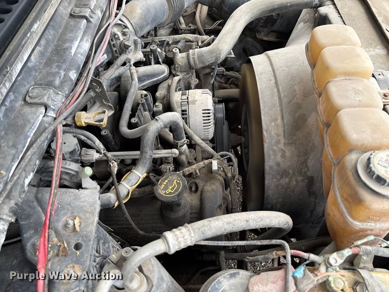 image for item FB3434 2004 Ford F250 Super Duty pickup truck