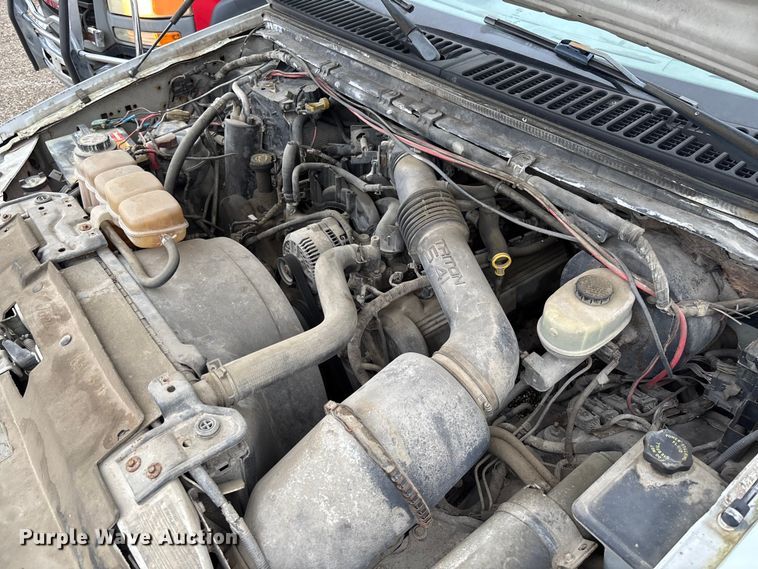 image for item FB3434 2004 Ford F250 Super Duty pickup truck