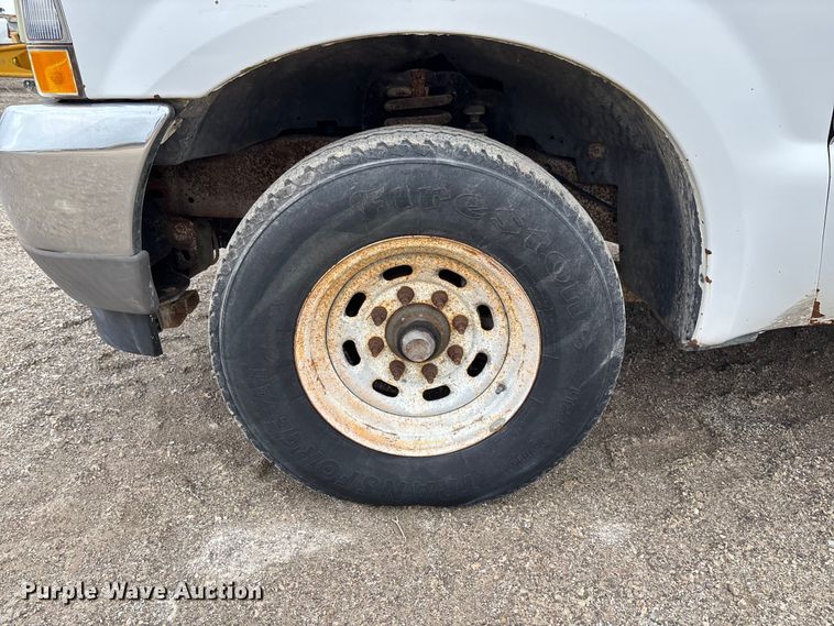 image for item FB3434 2004 Ford F250 Super Duty pickup truck