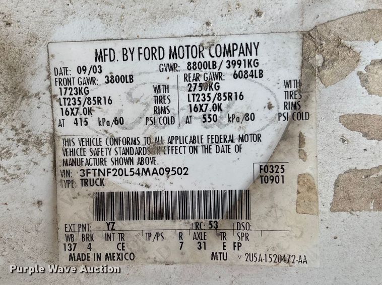 image for item FB3434 2004 Ford F250 Super Duty pickup truck