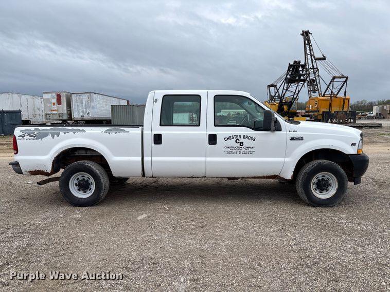 image for item FB3435 2002 Ford F250 Super Duty Crew Cab pickup truck