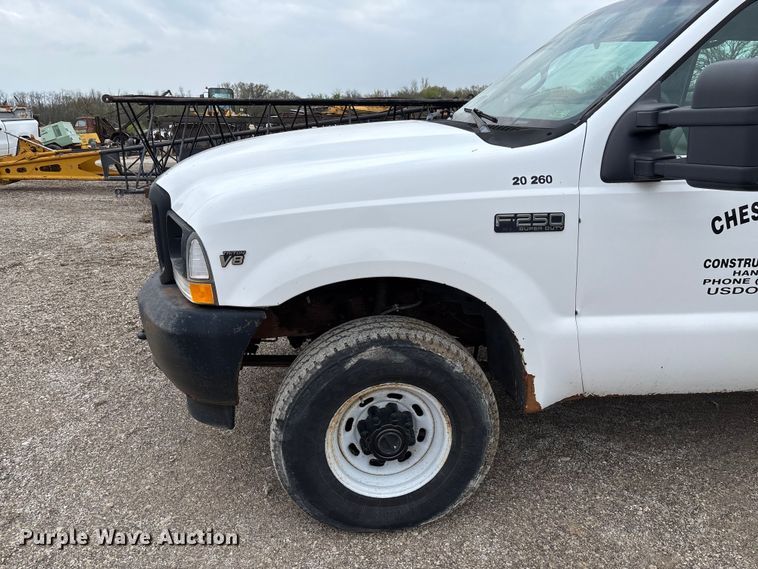 image for item FB3435 2002 Ford F250 Super Duty Crew Cab pickup truck