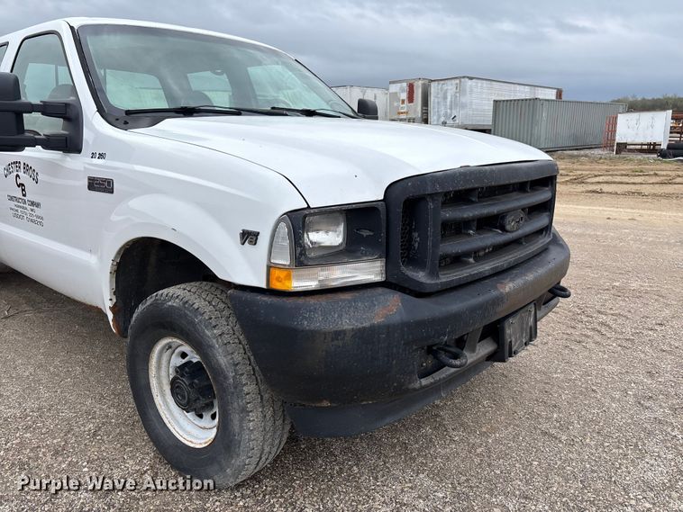 image for item FB3435 2002 Ford F250 Super Duty Crew Cab pickup truck