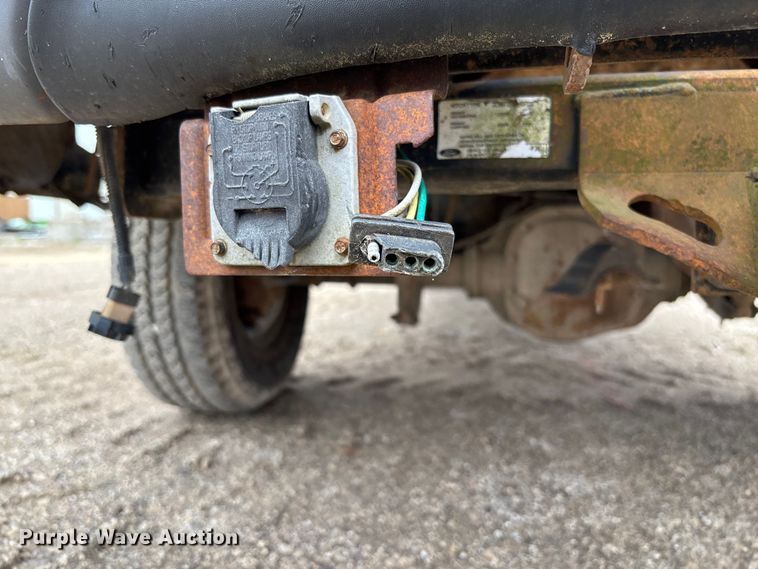 image for item FB3435 2002 Ford F250 Super Duty Crew Cab pickup truck