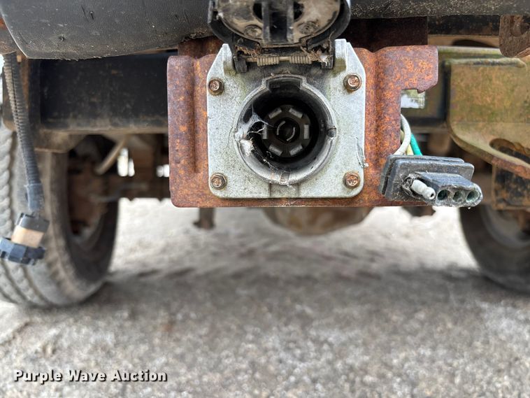 image for item FB3435 2002 Ford F250 Super Duty Crew Cab pickup truck