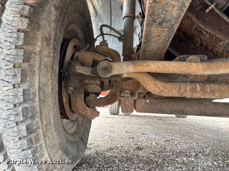 image for item FB3435 2002 Ford F250 Super Duty Crew Cab pickup truck