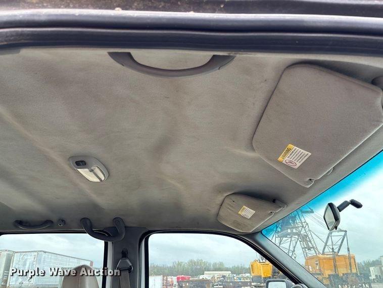 image for item FB3435 2002 Ford F250 Super Duty Crew Cab pickup truck