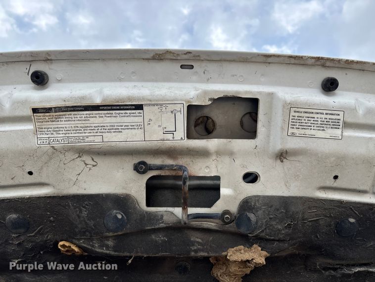 image for item FB3435 2002 Ford F250 Super Duty Crew Cab pickup truck