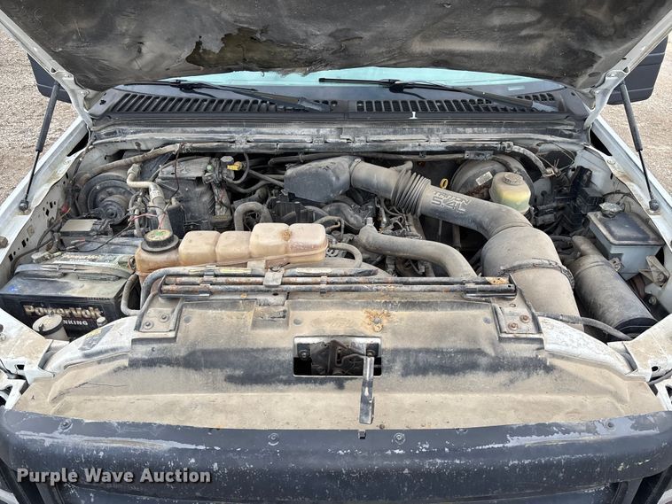 image for item FB3435 2002 Ford F250 Super Duty Crew Cab pickup truck