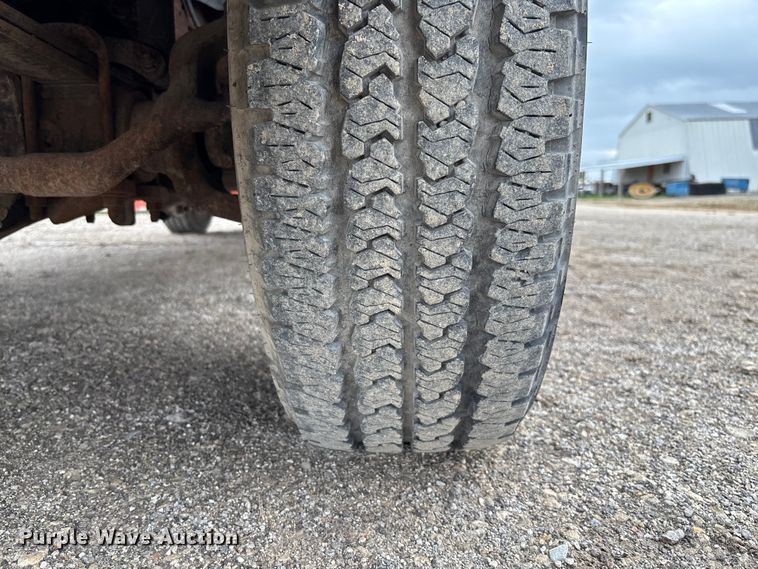 image for item FB3435 2002 Ford F250 Super Duty Crew Cab pickup truck