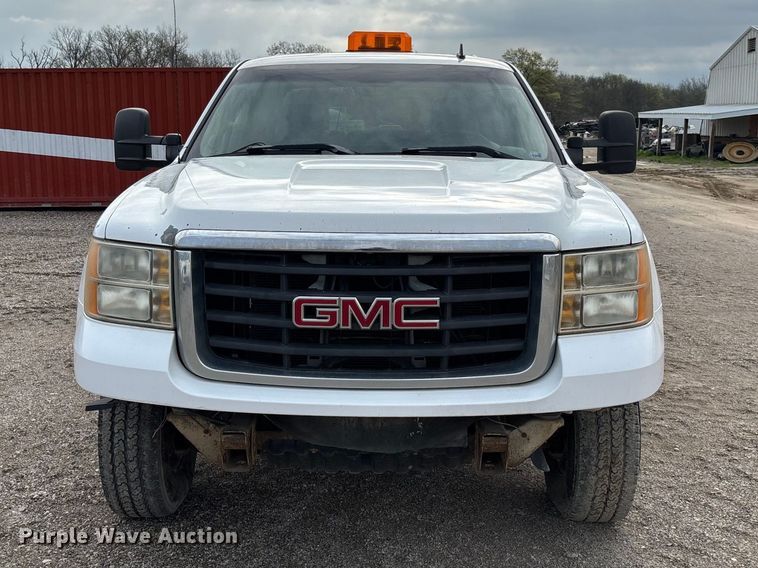 image for item FB3436 2008 GMC Sierra 3500HD Crew Cab pickup truck