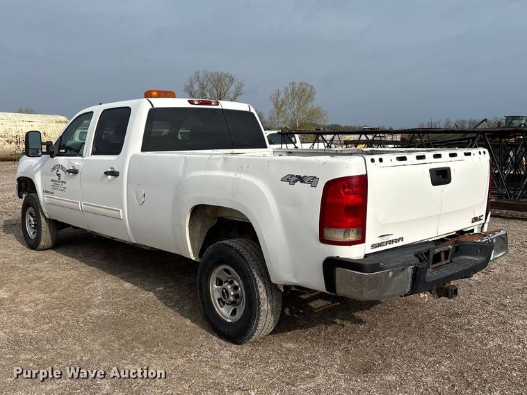 image for item FB3436 2008 GMC Sierra 3500HD Crew Cab pickup truck