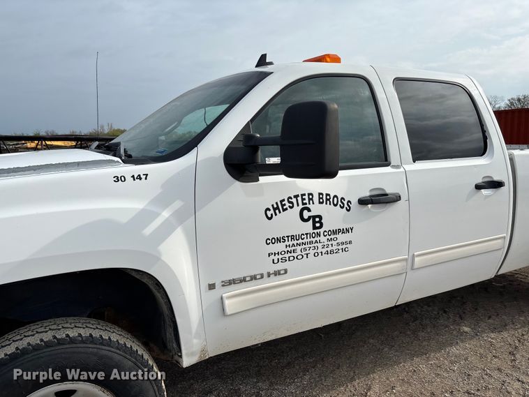 image for item FB3436 2008 GMC Sierra 3500HD Crew Cab pickup truck