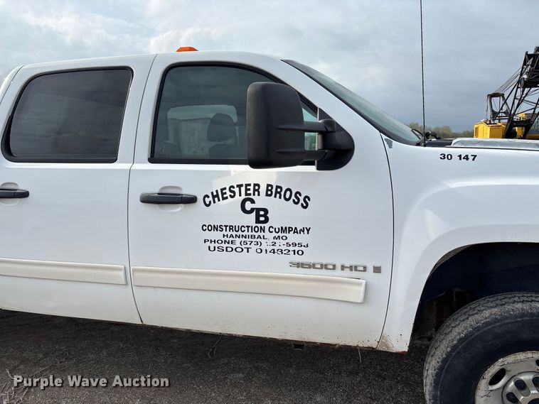 image for item FB3436 2008 GMC Sierra 3500HD Crew Cab pickup truck