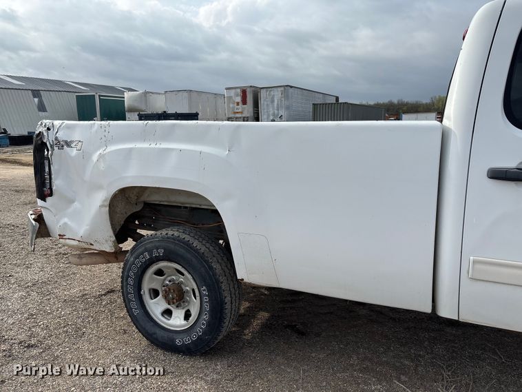 image for item FB3436 2008 GMC Sierra 3500HD Crew Cab pickup truck