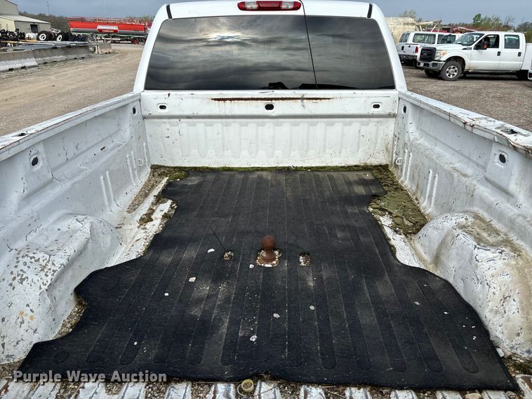 image for item FB3436 2008 GMC Sierra 3500HD Crew Cab pickup truck