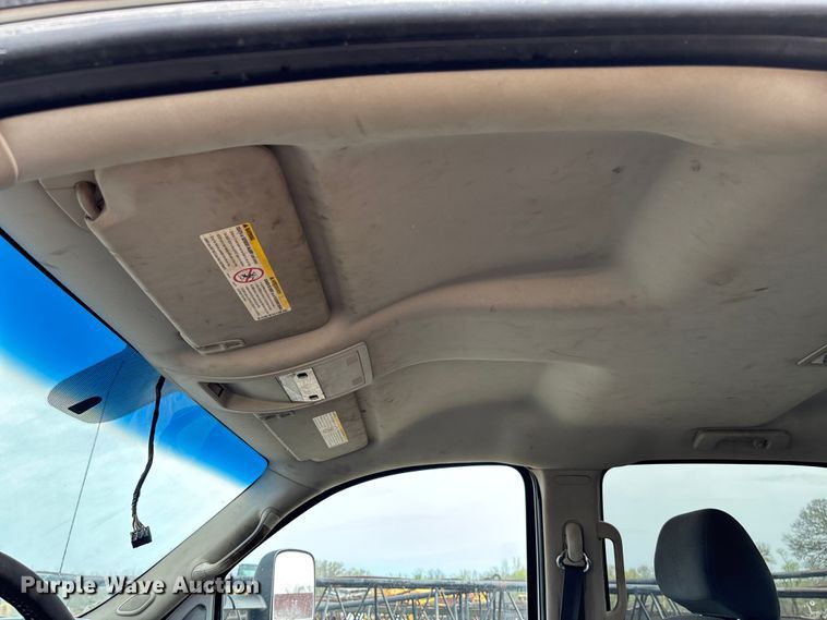 image for item FB3436 2008 GMC Sierra 3500HD Crew Cab pickup truck