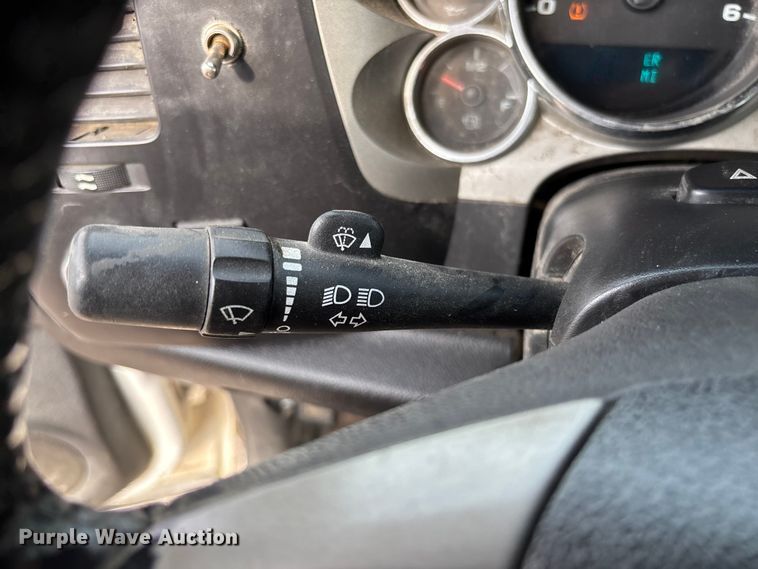 image for item FB3436 2008 GMC Sierra 3500HD Crew Cab pickup truck