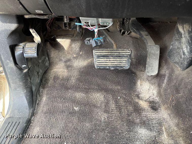 image for item FB3436 2008 GMC Sierra 3500HD Crew Cab pickup truck