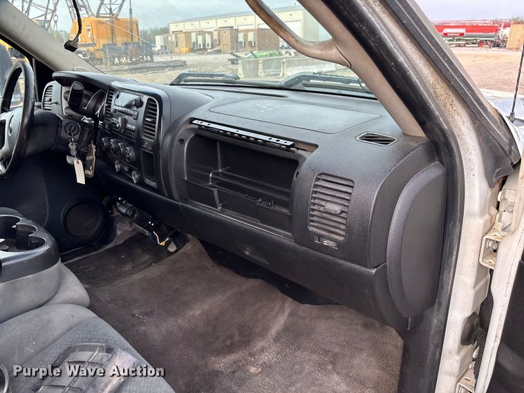 image for item FB3436 2008 GMC Sierra 3500HD Crew Cab pickup truck