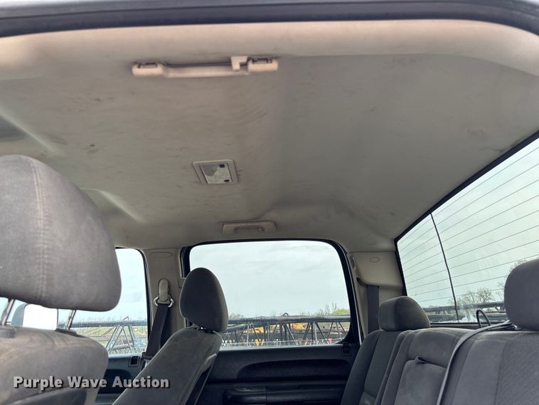 image for item FB3436 2008 GMC Sierra 3500HD Crew Cab pickup truck
