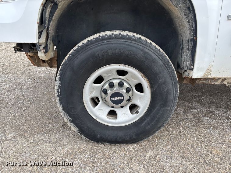 image for item FB3436 2008 GMC Sierra 3500HD Crew Cab pickup truck