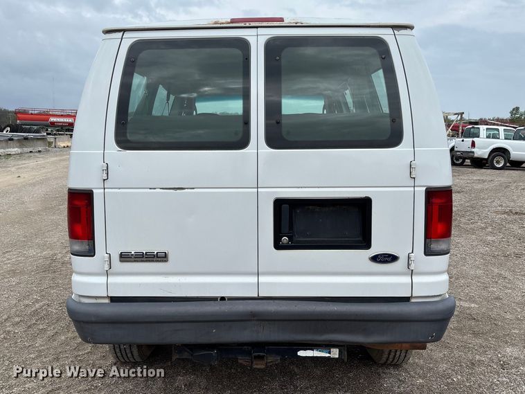 image for item FB3437 2006 Ford E350 van