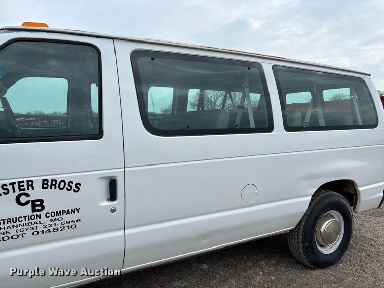 image for item FB3437 2006 Ford E350 van