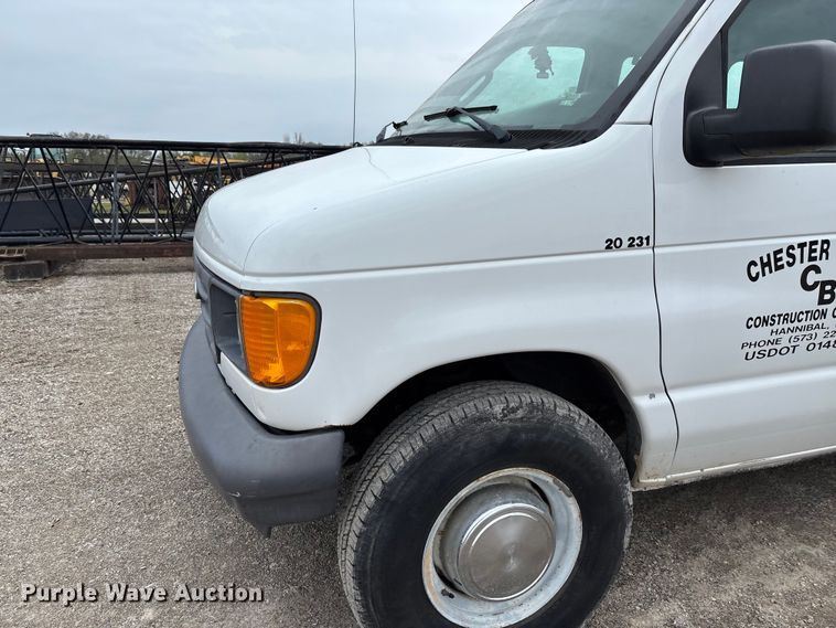 image for item FB3437 2006 Ford E350 van