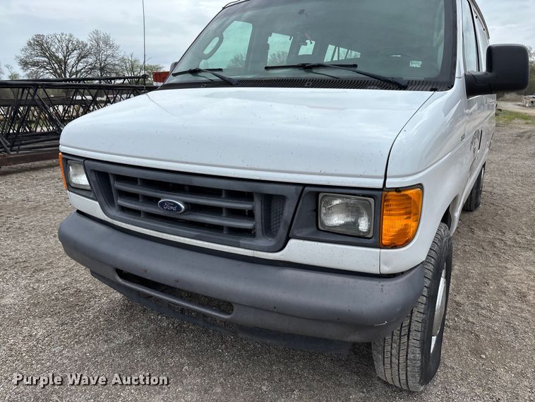 image for item FB3437 2006 Ford E350 van