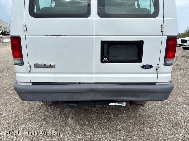 image for item FB3437 2006 Ford E350 van