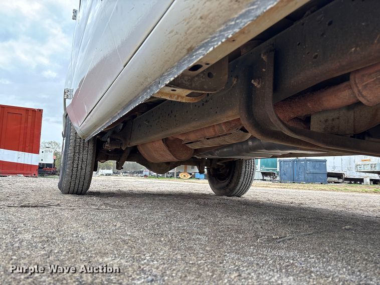 image for item FB3437 2006 Ford E350 van