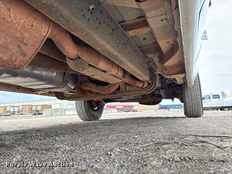 image for item FB3437 2006 Ford E350 van